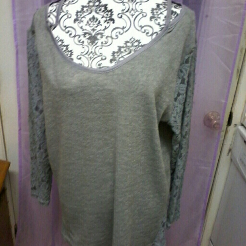 brand new grey lace sleeved top 2x